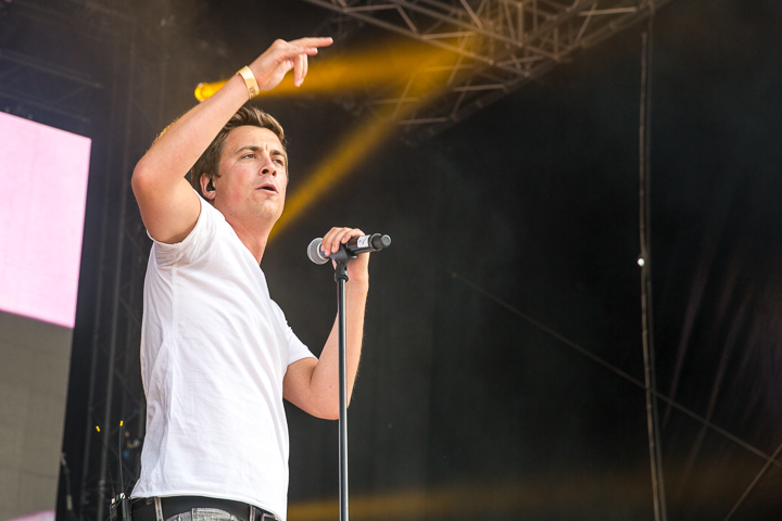 Niels Destadsbader @ Antwerp Pride Closing Festival, picture 3, photographed by Marc Verdonck - FrontView Magazine