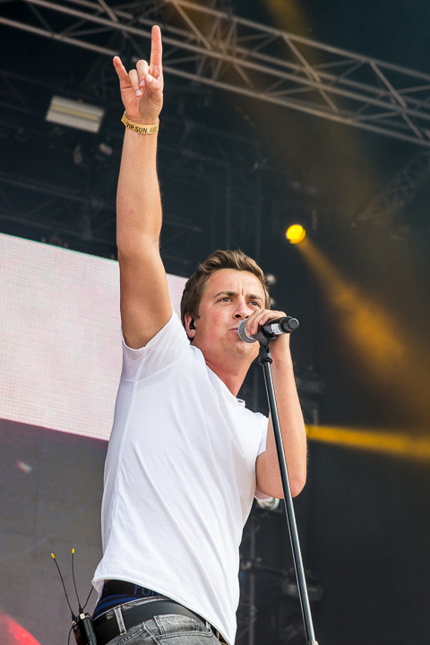 Niels Destadsbader @ Antwerp Pride Closing Festival, picture 6, photographed by Marc Verdonck - FrontView Magazine