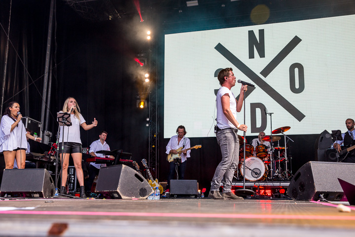 Niels Destadsbader @ Antwerp Pride Closing Festival, picture 16, photographed by Marc Verdonck - FrontView Magazine