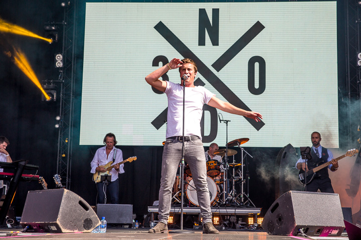 Niels Destadsbader @ Antwerp Pride Closing Festival, picture 19, photographed by Marc Verdonck - FrontView Magazine