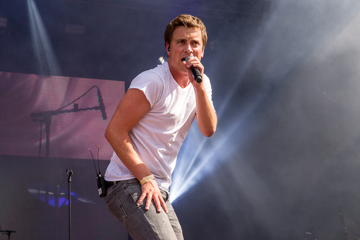 Niels Destadsbader @ Antwerp Pride Closing Festival, picture 25, photographed by Marc Verdonck - FrontView Magazine