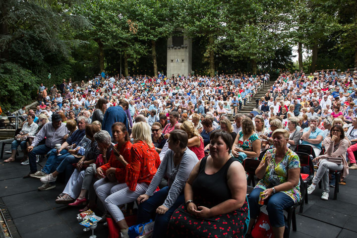 De Grungblavers @ Openluchttheater Rivierenhof, picture 1, photographed by Marc Verdonck - FrontView Magazine