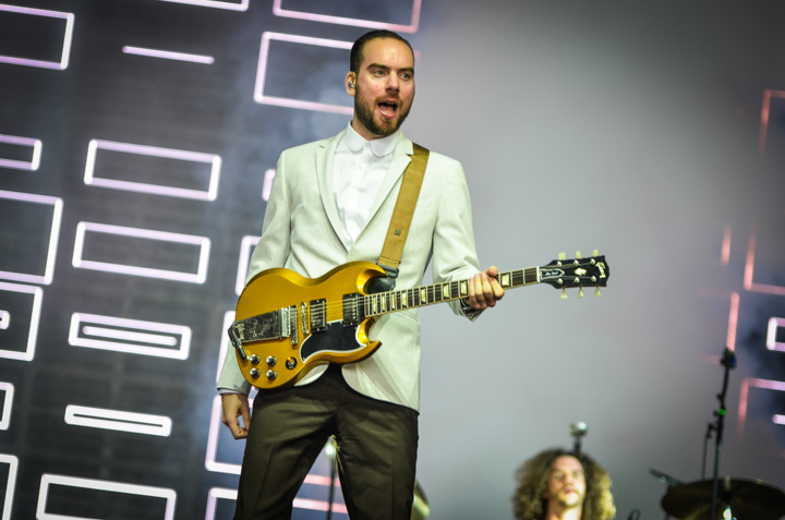 De Staat @ Lowlands 2018, picture 5, photographed by Jordy Van Driessche - FrontView Magazine