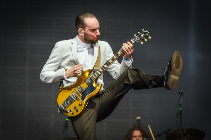 De Staat @ Lowlands 2018, picture 8, photographed by Jordy Van Driessche - FrontView Magazine