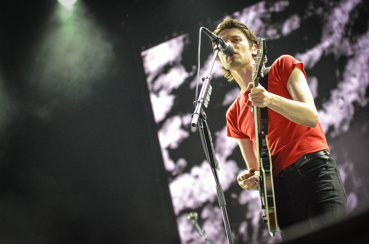 James Bay @ Lowlands 2018, foto 7, foto's door Jordy Van Driessche - FrontView Magazine