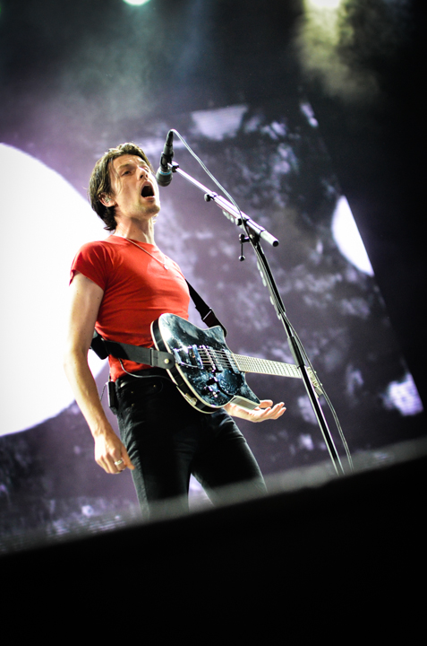 James Bay @ Lowlands 2018, foto 11, foto's door Jordy Van Driessche - FrontView Magazine