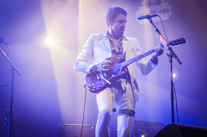Miles Kane @ Lowlands 2018, picture 8, photographed by Jordy Van Driessche - FrontView Magazine