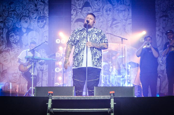 Rag'n'Bone man @ Lowlands 2018, foto 1, foto's door Jordy Van Driessche - FrontView Magazine
