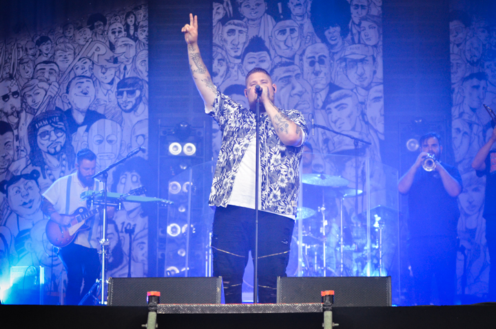 Rag'n'Bone man @ Lowlands 2018, foto 2, foto's door Jordy Van Driessche - FrontView Magazine
