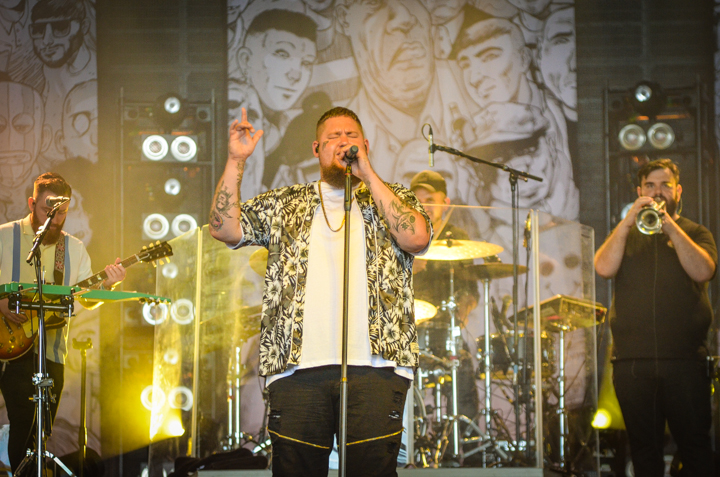 Rag'n'Bone man @ Lowlands 2018, foto 10, foto's door Jordy Van Driessche - FrontView Magazine