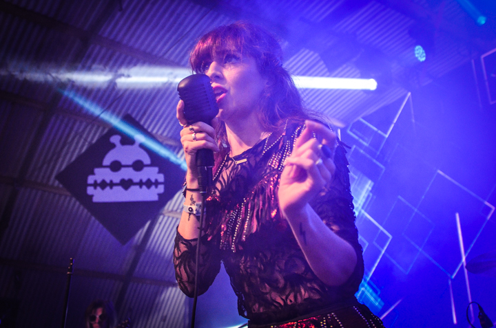 Thunderpussy @ Lowlands 2018, picture 5, photographed by Jordy Van Driessche - FrontView Magazine