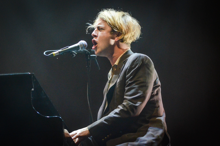 Tom Odell @ Lowlands 2018, picture 5, photographed by Jordy Van Driessche - FrontView Magazine