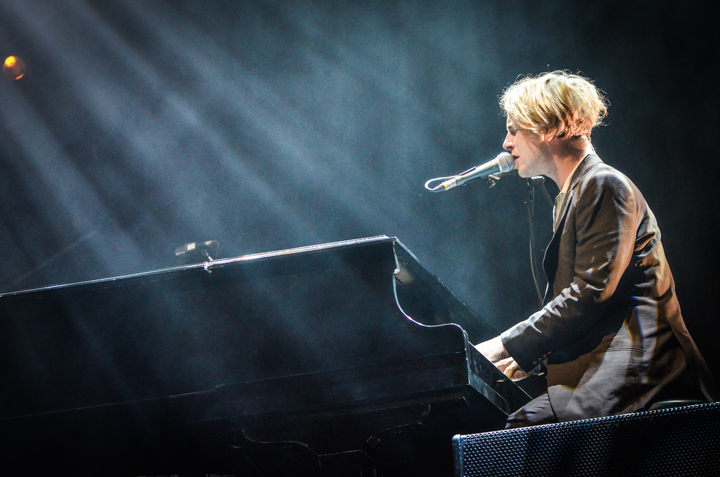 Tom Odell @ Lowlands 2018, picture 6, photographed by Jordy Van Driessche - FrontView Magazine