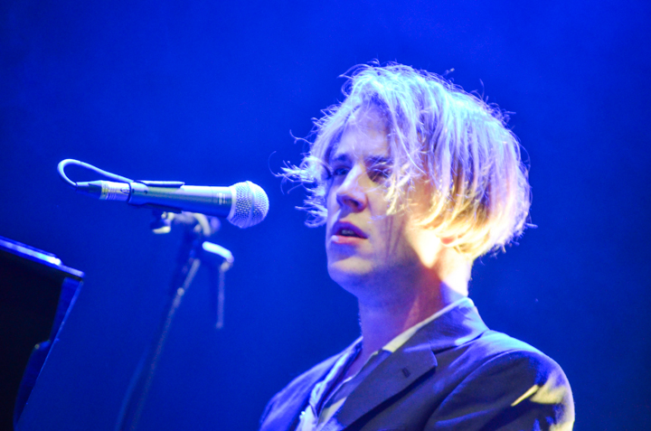 Tom Odell @ Lowlands 2018, picture 9, photographed by Jordy Van Driessche - FrontView Magazine