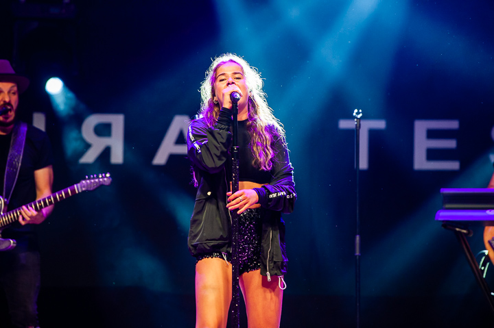 Laura Tesoro @ Parkhappening Schoten 2018, picture 11, photographed by Dimitri Vanlommel - FrontView Magazine