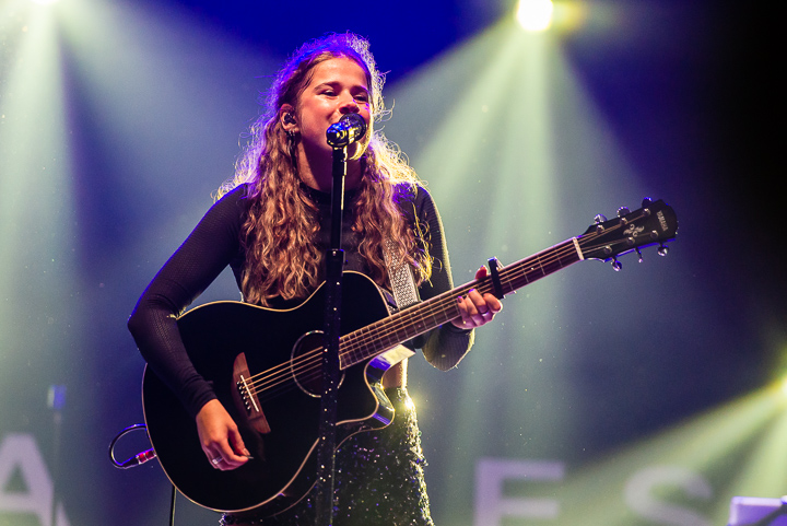 Laura Tesoro @ Parkhappening Schoten 2018, picture 26, photographed by Dimitri Vanlommel - FrontView Magazine