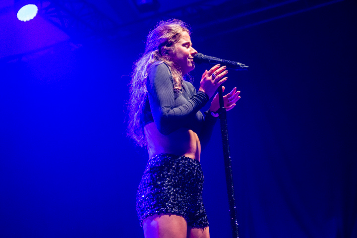 Laura Tesoro @ Parkhappening Schoten 2018, picture 34, photographed by Dimitri Vanlommel - FrontView Magazine