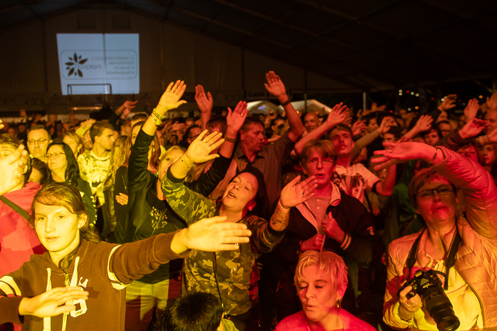 Vlaanderen Boven Band met Gene Thomas, Maureen & Mama's Jasje @ Parkhappening Schoten 2018, picture 55, photographed by Dimitri Vanlommel - FrontView Magazine