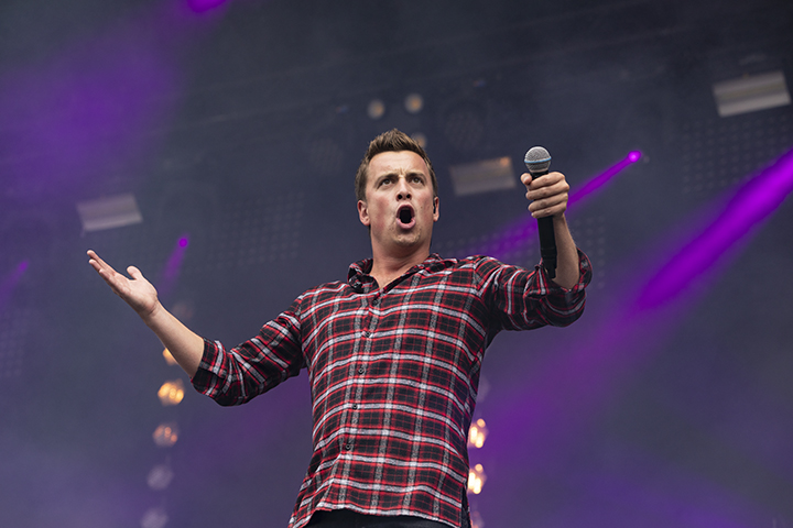 Niels Destadsbader @ Maanrock, foto 1, foto's door FrontView Magazine