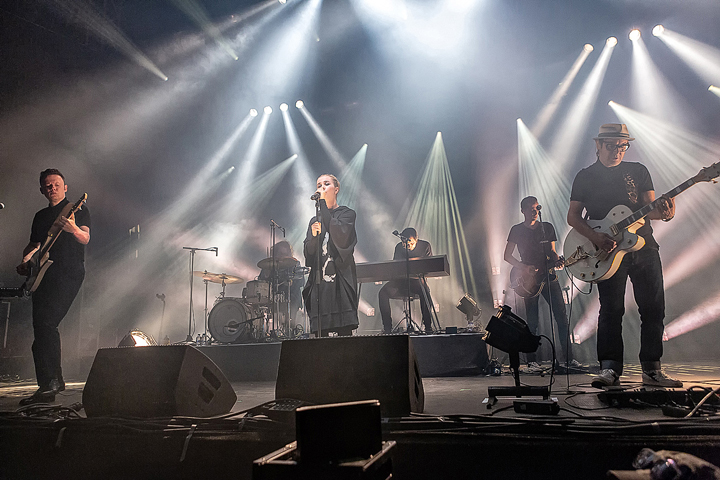 Hooverphonic @ Crammerock 2018, picture 1, photographed by Edwin Houdevelt - FrontView Magazine