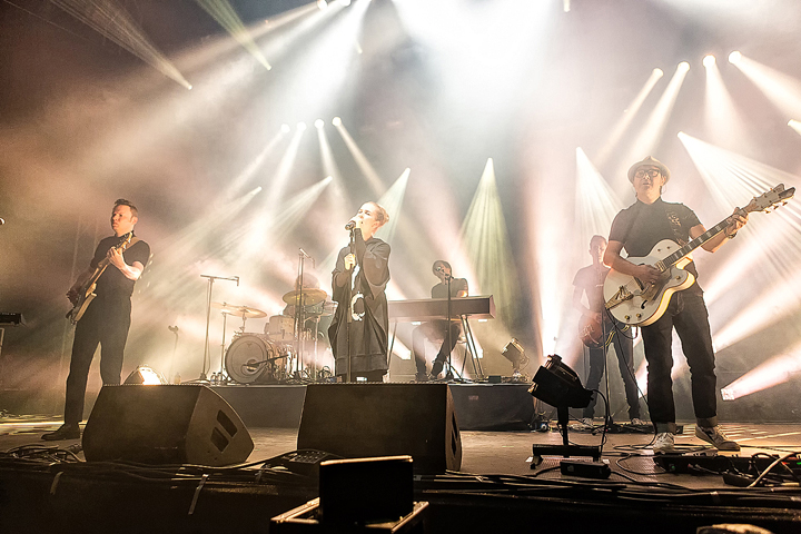Hooverphonic @ Crammerock 2018, picture 9, photographed by Edwin Houdevelt - FrontView Magazine