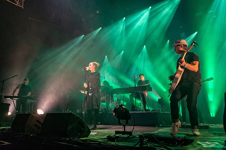Hooverphonic @ Crammerock 2018, picture 16, photographed by Edwin Houdevelt - FrontView Magazine