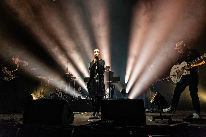 Hooverphonic @ Crammerock 2018, picture 19, photographed by Edwin Houdevelt - FrontView Magazine