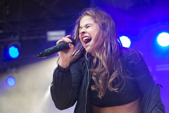 Laura Tesoro @ Openluchttheater Rivierenhof, picture 1, photographed by Marc Verdonck - FrontView Magazine