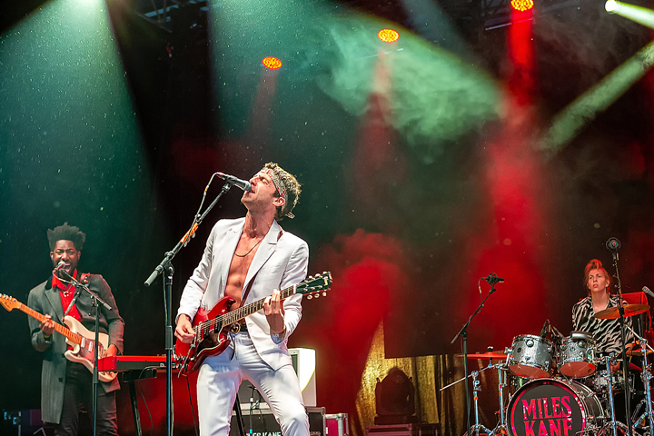 Miles Kane @ Crammerock 2018, picture 5, photographed by Edwin Houdevelt - FrontView Magazine