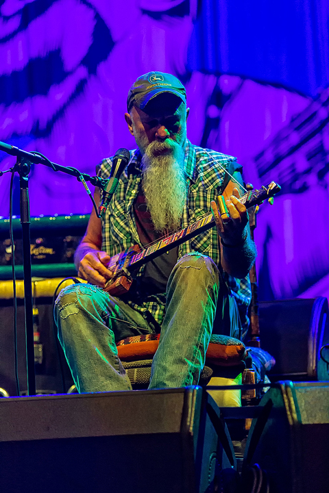 Seasick Steve @ Crammerock 2018, picture 9, photographed by Edwin Houdevelt - FrontView Magazine