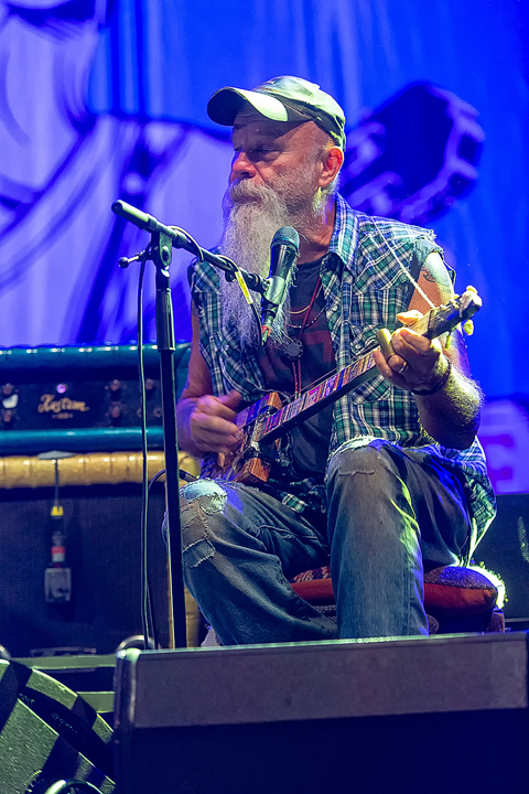 Seasick Steve @ Crammerock 2018, picture 13, photographed by Edwin Houdevelt - FrontView Magazine