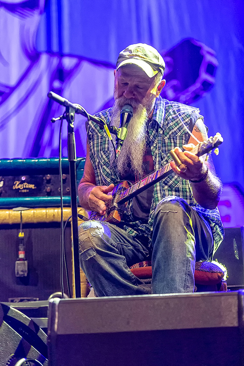 Seasick Steve @ Crammerock 2018, picture 16, photographed by Edwin Houdevelt - FrontView Magazine