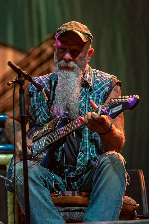 Seasick Steve @ Crammerock 2018, picture 26, photographed by Edwin Houdevelt - FrontView Magazine
