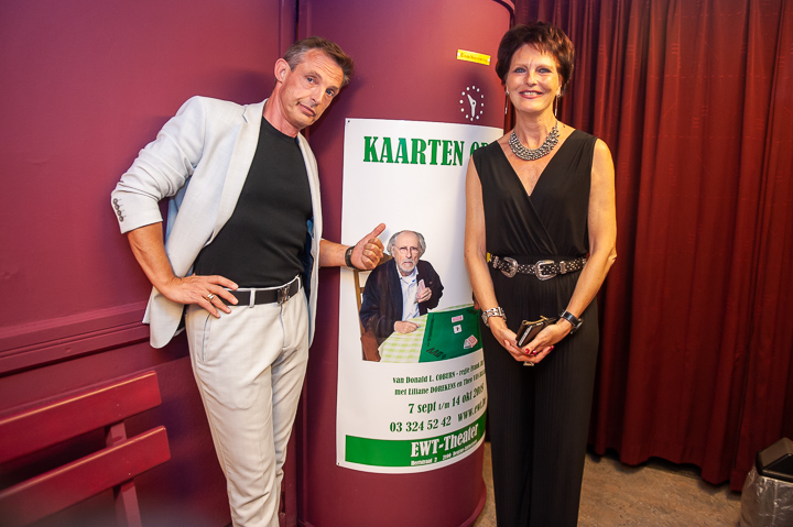 Première De Kaarten Op Tafel @ EWT-theater, picture 7, photographed by Dimitri Vanlommel - FrontView Magazine