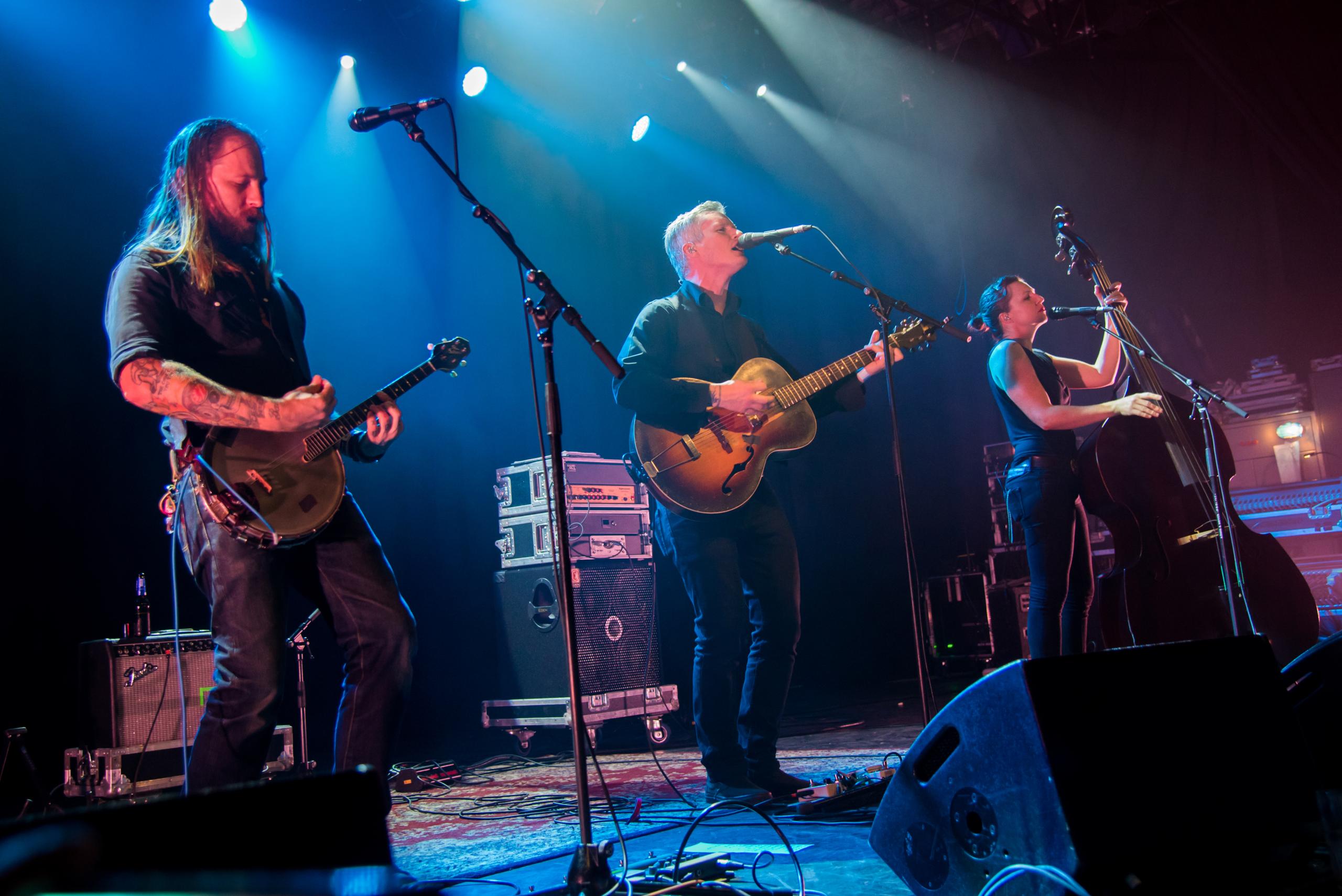 The devil makes three @ Leffinge Leuren, foto 1, foto's door Jolan Deschepper - FrontView Magazine
