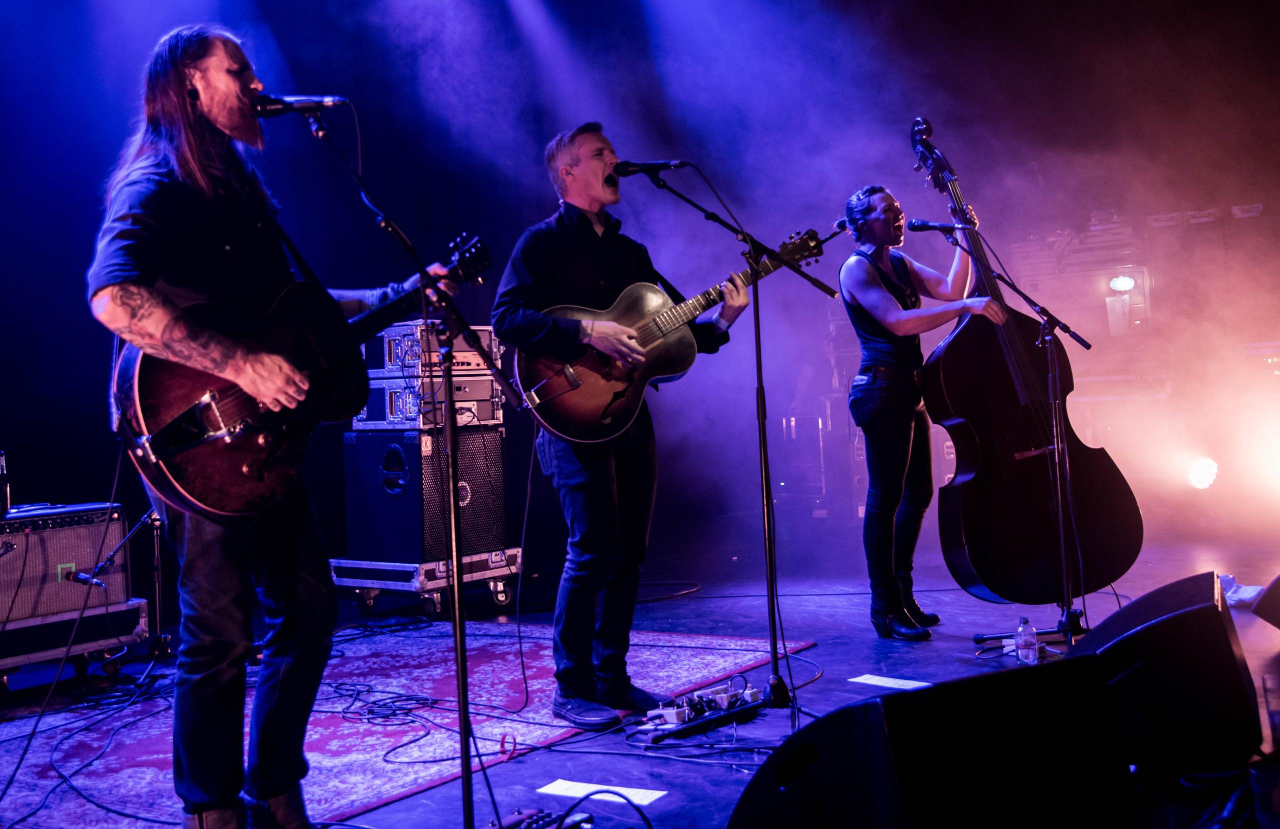 The devil makes three @ Leffinge Leuren, foto 22, foto's door Jolan Deschepper - FrontView Magazine
