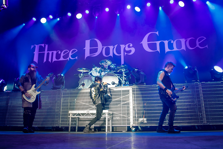Three Days Grace @ 013, picture 4, photographed by Erwin Evrard - FrontView Magazine