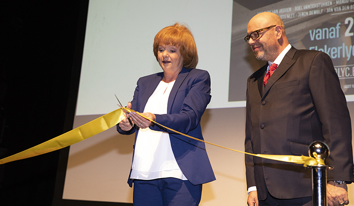 An Nelissen wordt burgemeester in 't Schoon Verdiep @ Theater Elckerlyc, picture 5, photographed by dirk janssens - FrontView Magazine