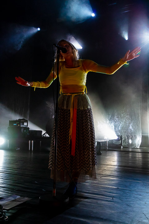 Aurora @ Trix, foto 14, foto's door Kris Saelen - FrontView Magazine