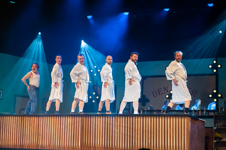 Première Ladiesnight @ Theater Elckerlyc, picture 24, photographed by Goele Bormans - FrontView Magazine