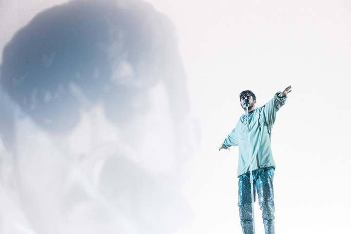 Oscar and The Wolf @ Sportpaleis, foto 5, foto's door Sandra Van Watermeulen - FrontView Magazine