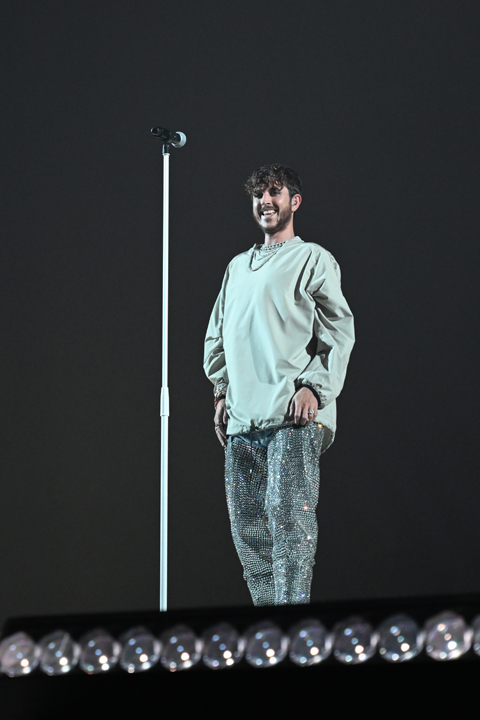 Oscar and The Wolf @ Sportpaleis, foto 6, foto's door Sandra Van Watermeulen - FrontView Magazine