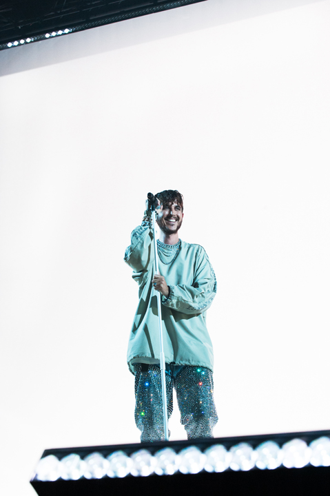 Oscar and The Wolf @ Sportpaleis, foto 7, foto's door Sandra Van Watermeulen - FrontView Magazine
