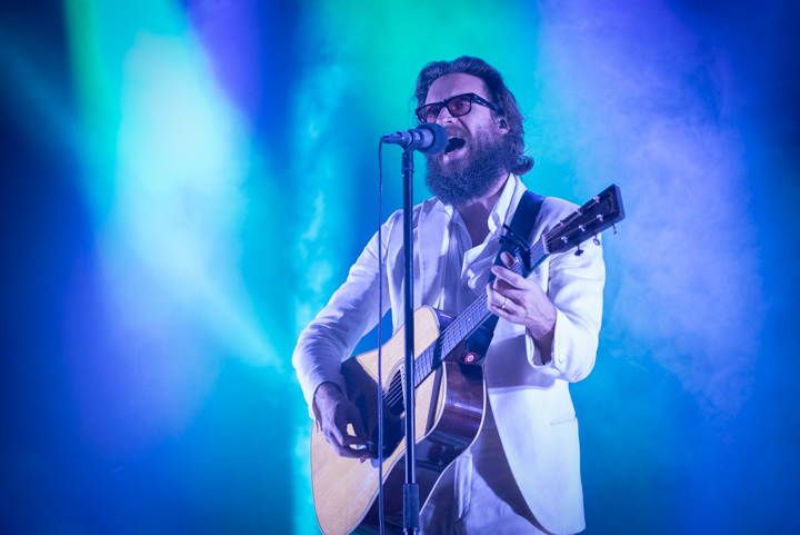 Father John Misty & Bedouine @ De Roma, picture 8, photographed by Myra Segers - FrontView Magazine