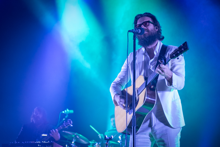 Father John Misty & Bedouine @ De Roma, picture 9, photographed by Myra Segers - FrontView Magazine