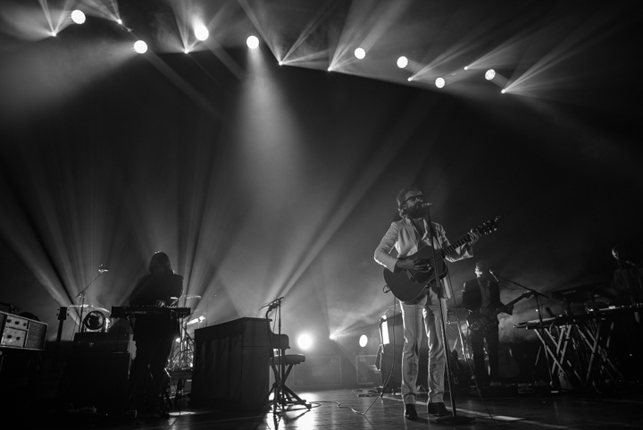 Father John Misty & Bedouine @ De Roma, picture 17, photographed by Myra Segers - FrontView Magazine