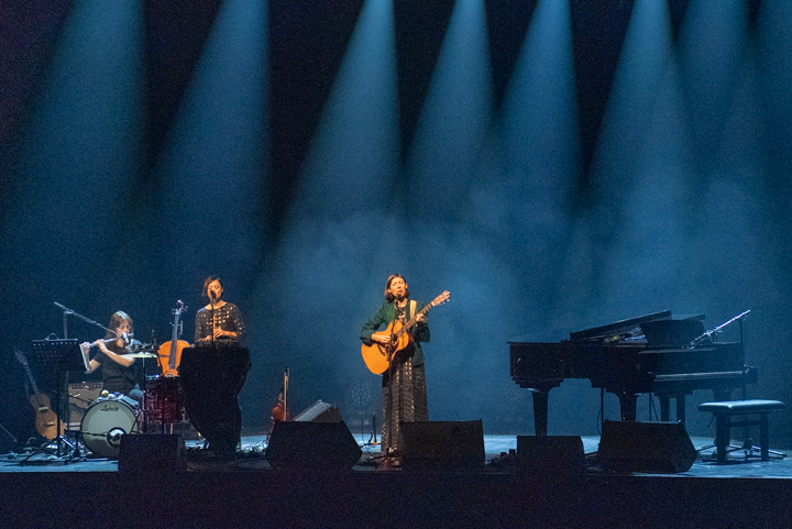 Alela Diane @ Het Depot, picture 1, photographed by Myra Segers - FrontView Magazine