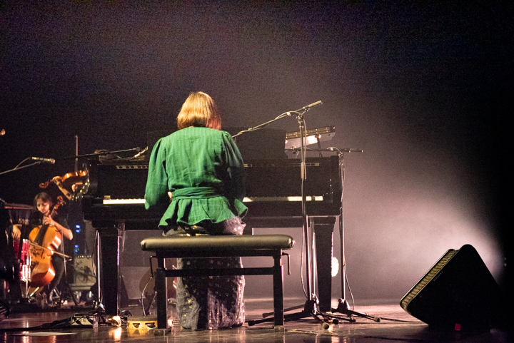 Alela Diane @ Het Depot, picture 10, photographed by Myra Segers - FrontView Magazine