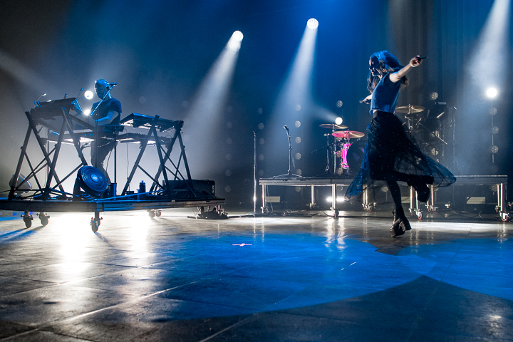 CHVRCHES @ Ancienne Belgique, picture 8, photographed by Erwin Evrard - FrontView Magazine
