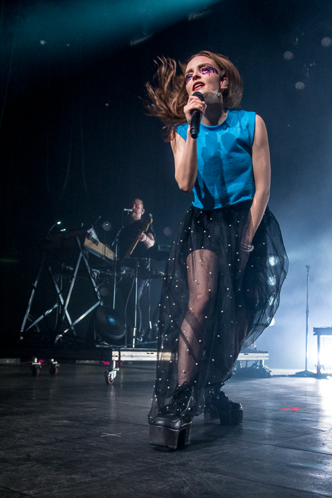 CHVRCHES @ Ancienne Belgique, picture 13, photographed by Erwin Evrard - FrontView Magazine
